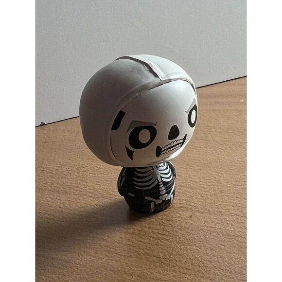 Funko Pint Sized Heroes Fortnite Series 1 Skull Trooper 2018 1.5” - Picture 5 of 7